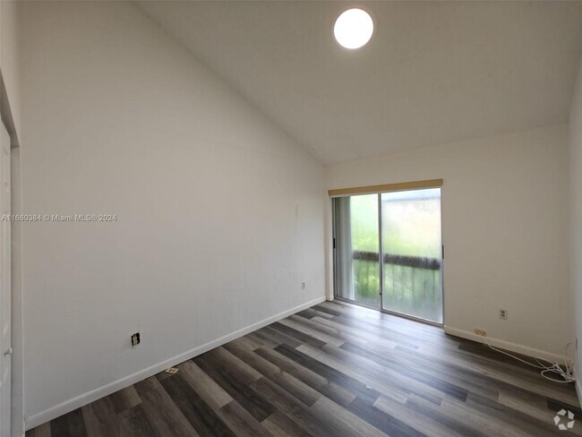 Building Photo - 15921 SW 90th Ct Rental