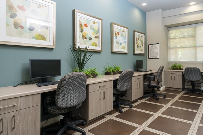 La Verne Village Luxury Apartment Homes