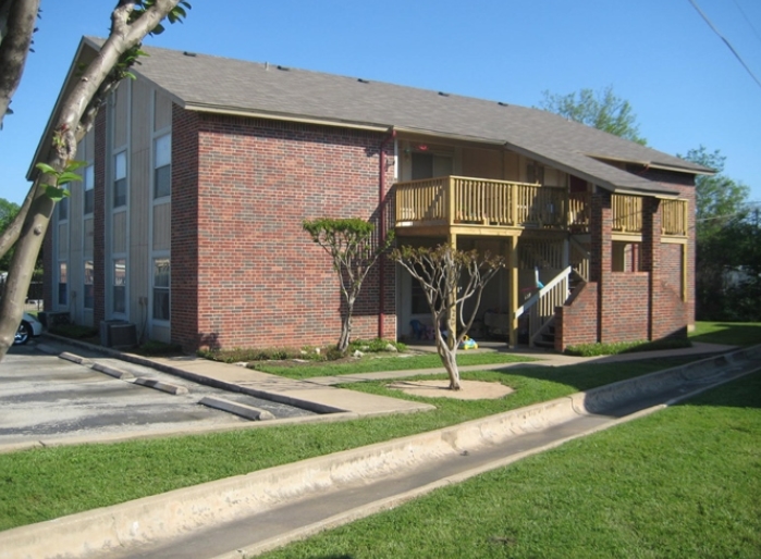 Photo - Sam Bass Circle Apartments