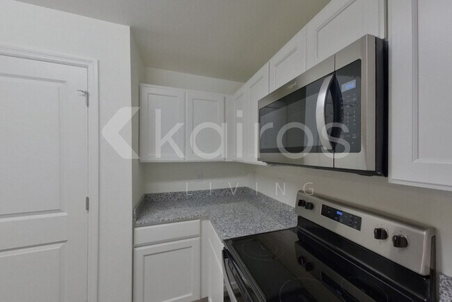 Photo - 2425 Crockett St