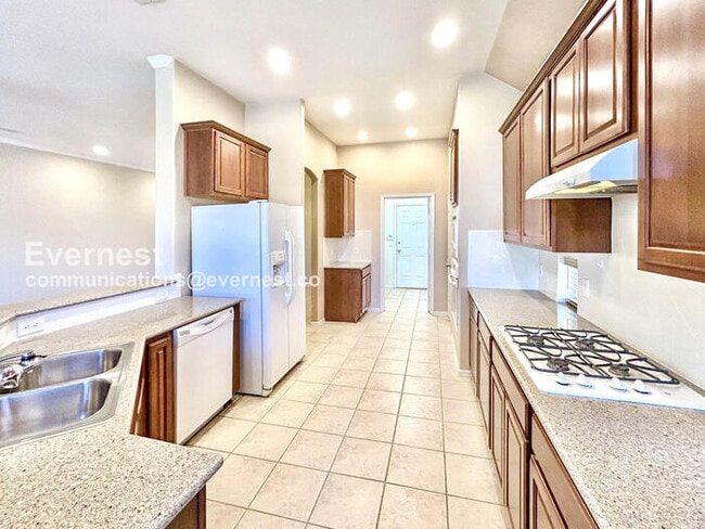 Photo - 2840 S Serrano