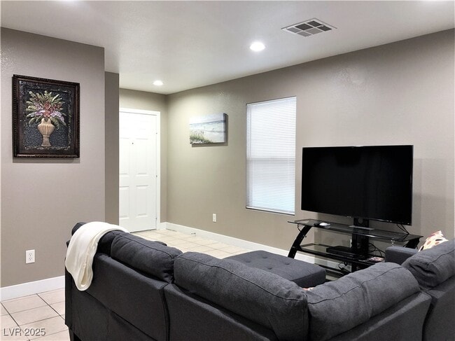 Building Photo - 5544 Donaldson Ct Rental