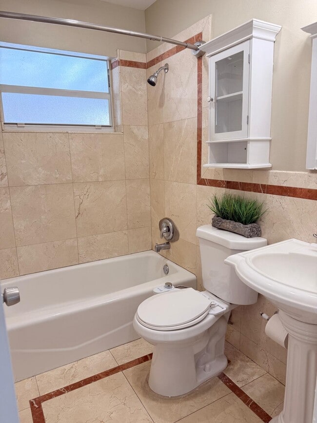 Photo - 2614 Sheridan St