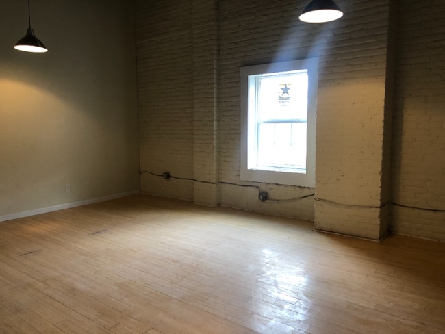 Photo - 1009 Jefferson St