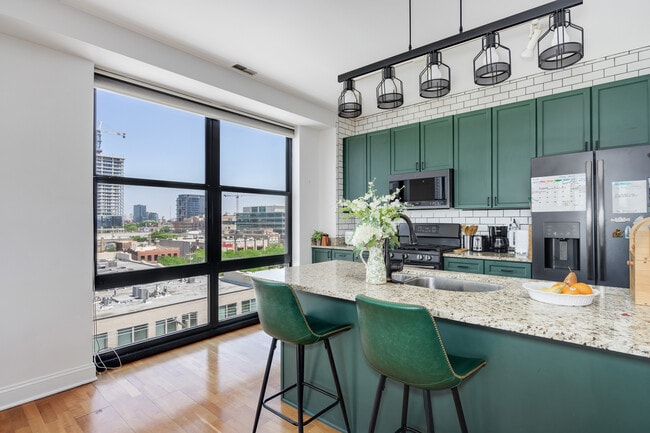 Building Photo - 1260 W Washington Blvd Unit 608