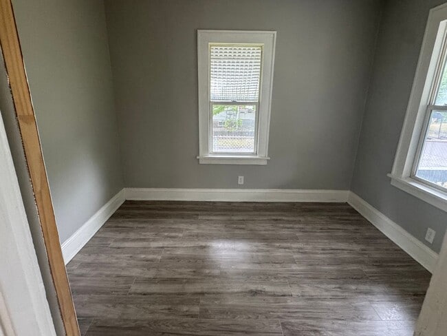 Photo - Single Family Home 4 Bedroom and 1 Bath