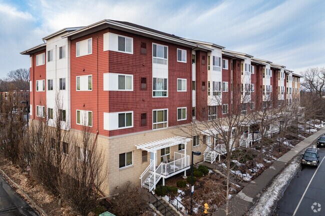 Sienna Green Apartments