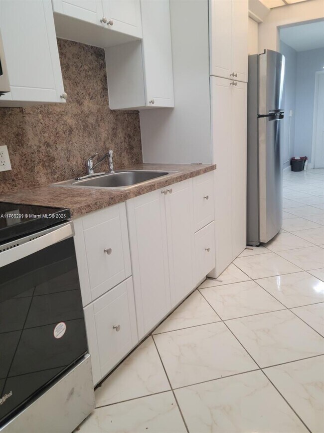 Photo - 1430 NE 170th St Unit 221