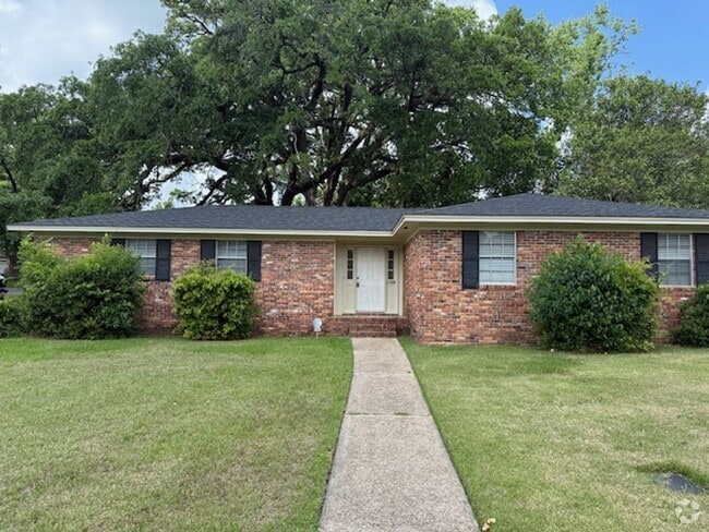 Building Photo - NE HOME IN EASTGATE