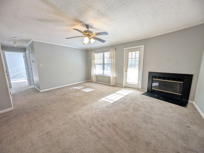 Photo - 109 Stratford Dr