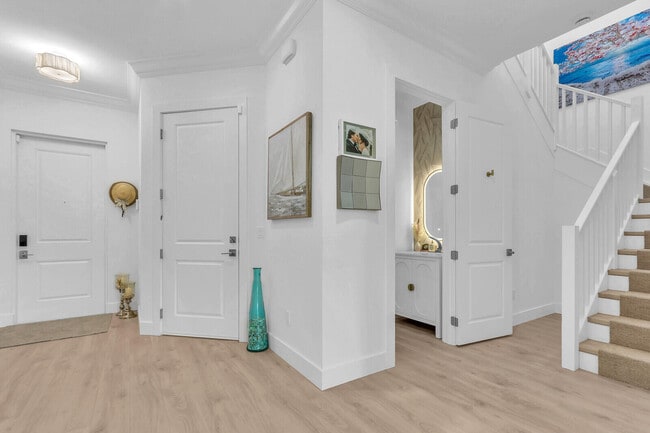 Photo - 120 Water Pointe Pl