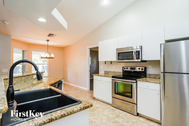 Photo - 4028 NE 10th Pl