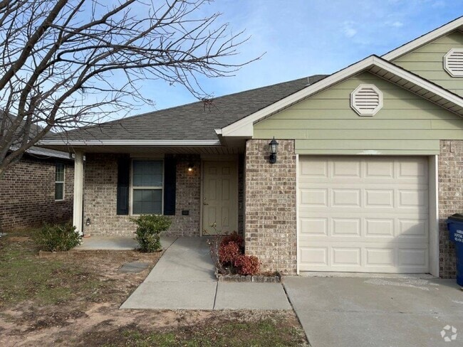 Building Photo - 2 bed Senior Living with All appliances an... Rental