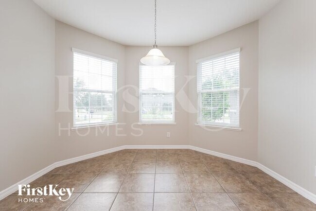 Photo - 3643 Ryegrass St
