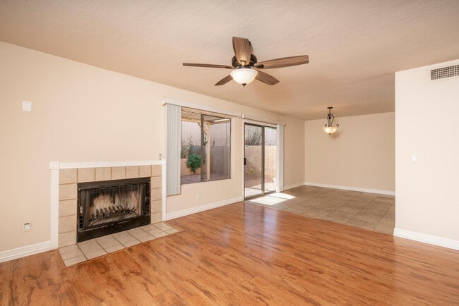 Photo - 1656 N Sierra Vista Dr