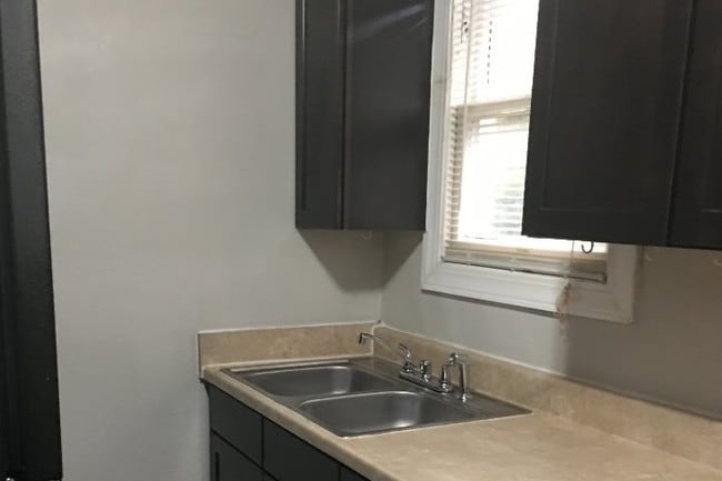 Photo - 3113 Benelva Dr Unit B