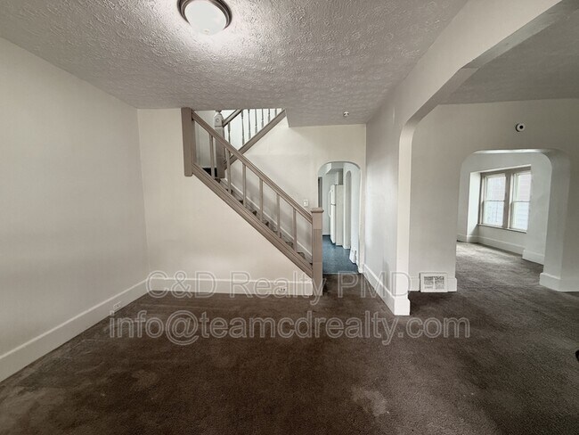 Photo - 2115 W 105th St