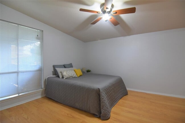 Photo - 2627 Douglas Ave