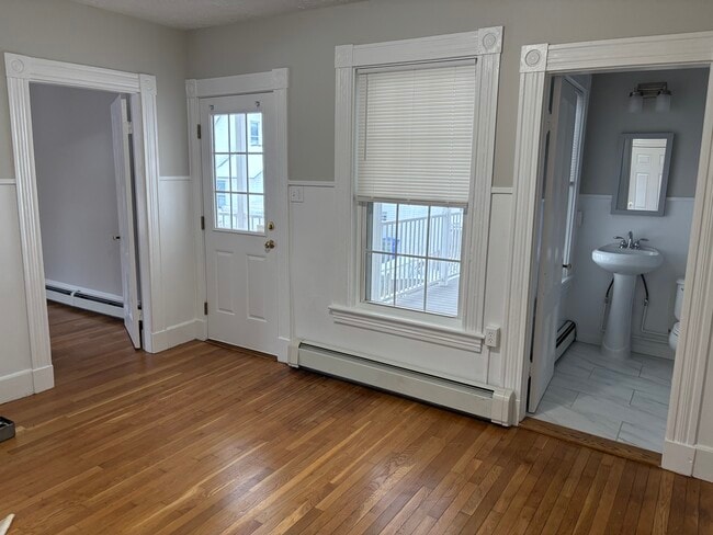 Photo - 314 Jewett St Unit first floor South