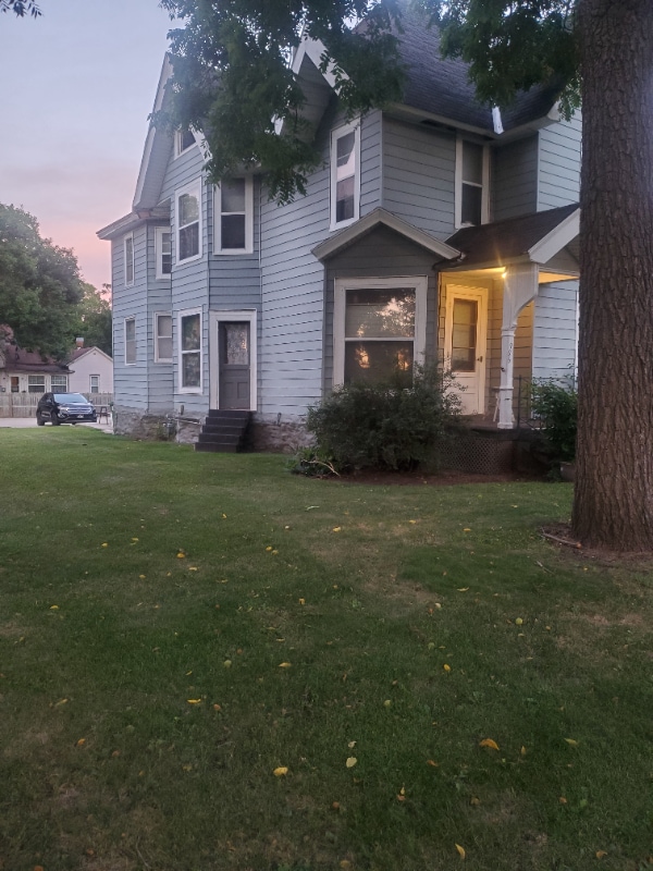 Photo - 906 N Grand Ave Unidad S