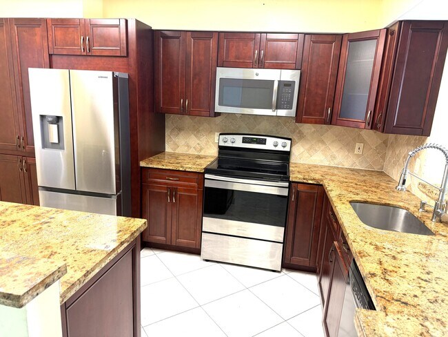 Photo - 7076 Huntington Ln Unit 608