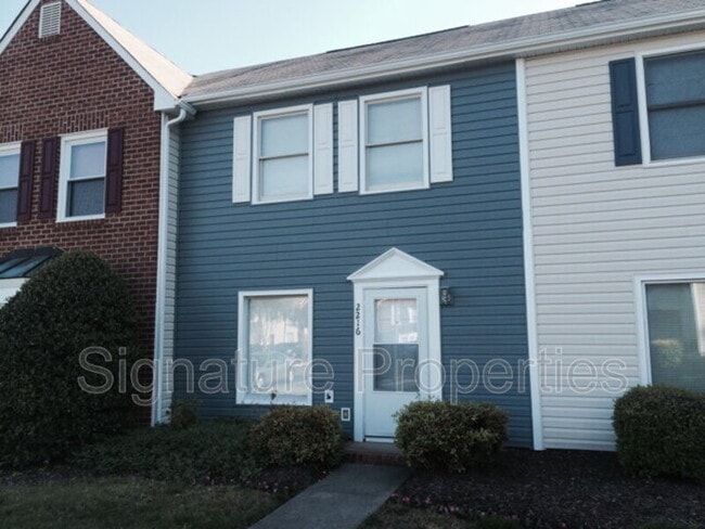 Building Photo - 2216 High Bush Cir Rental