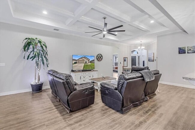 Photo - 3833 Pennine Way