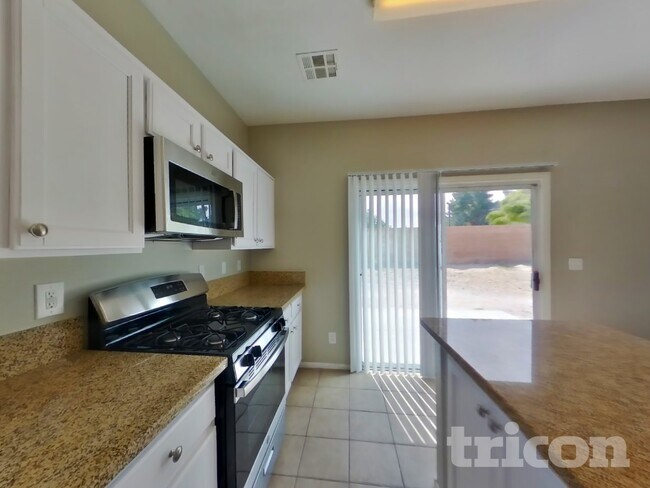 Photo - 717 Horse Stable Ave