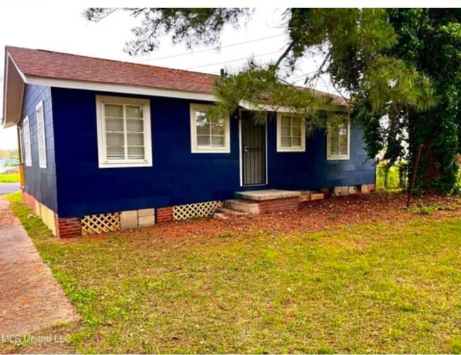 Photo - 1311 Fernwood Dr