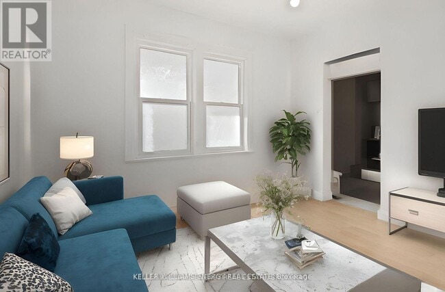 Photo - 20 Colborne St W