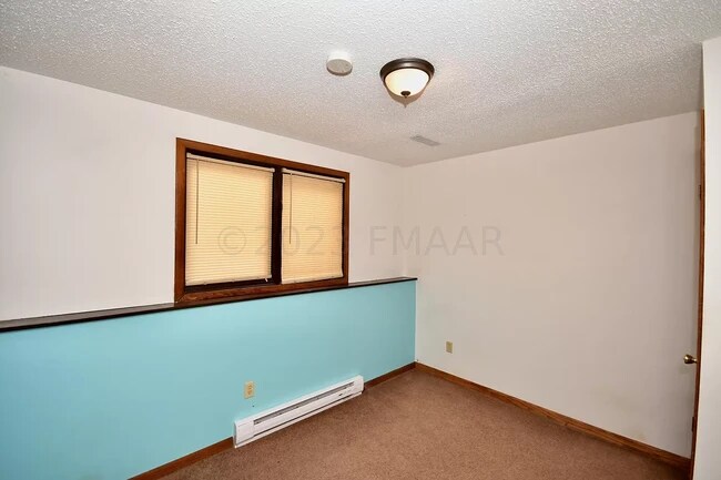 Photo - 3103 Covent Garden St S