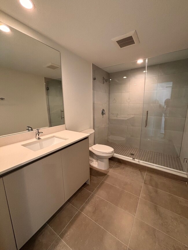 Photo - 2389 NE 172nd St Unidad S1