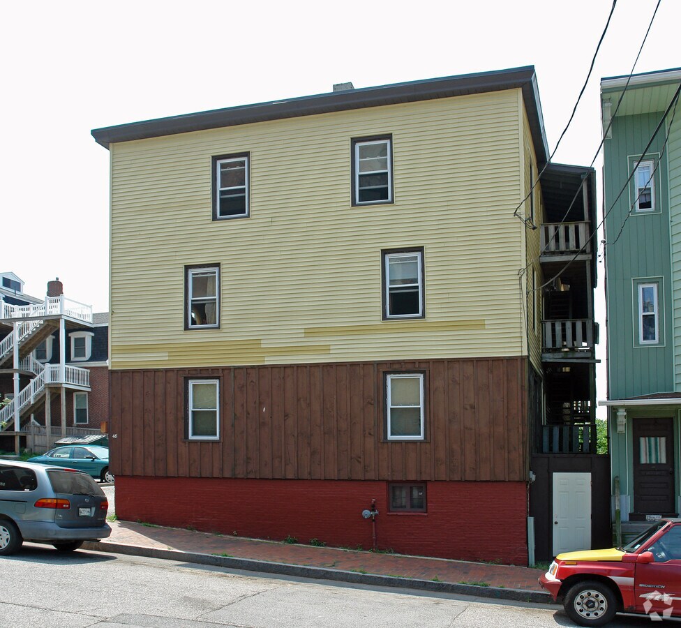 Photo - 48 Wilmot St