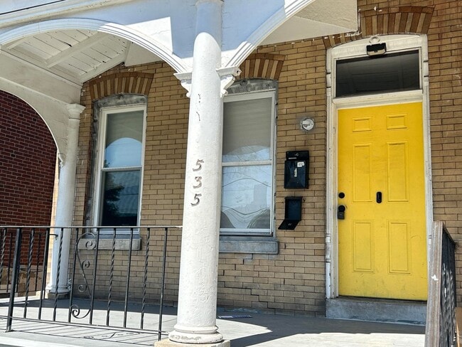 Photo - 535 George St Unit 2