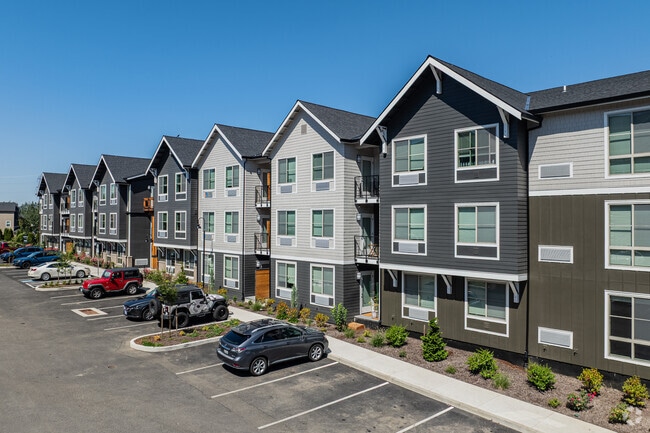 Exterior - Meadowlark at Fairview