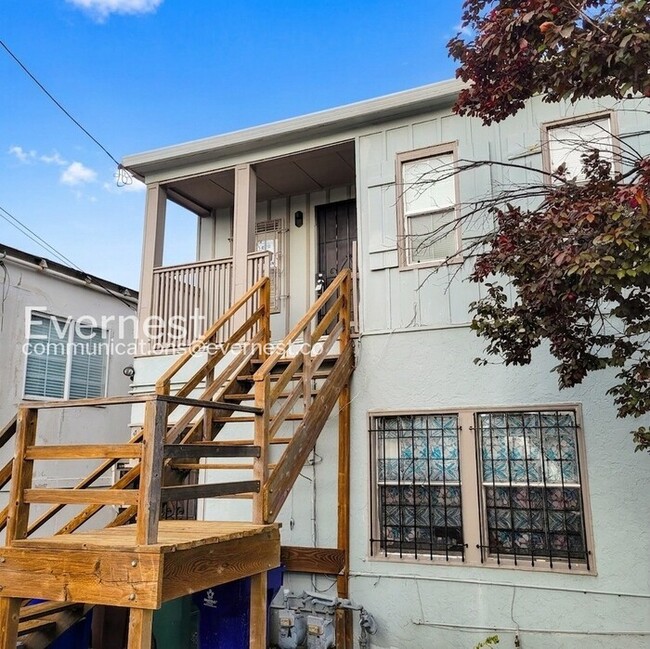 Photo - 440 18th St Unit b