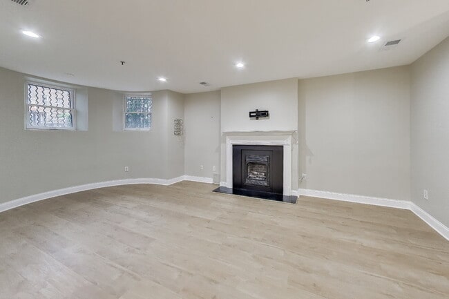 Photo - 1306 Rhode Island Ave NW Unidad #1