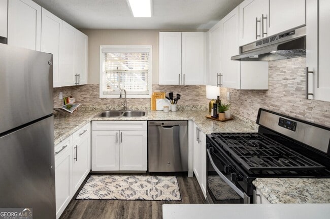 Building Photo - 1173 N Hairston Rd Unit 2802