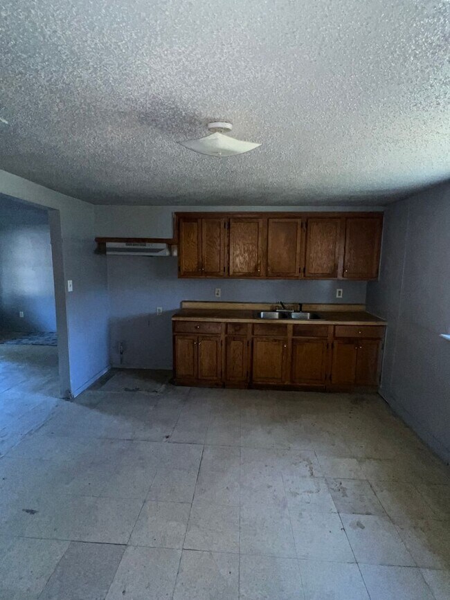 Photo - SPECIAL!! NO DEPOSIT!