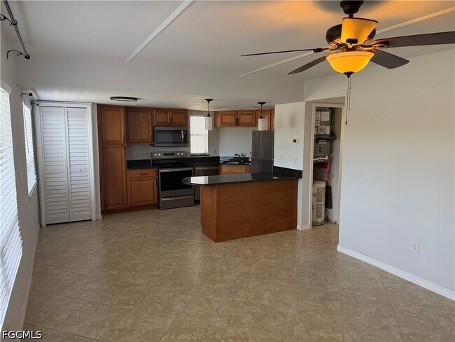 Photo - 5031 SW 16th Pl Unit 101