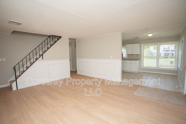 Photo - 11 Sedgwick Ln