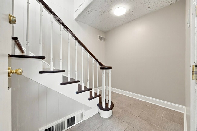 Photo - 4904 W Gunnison St