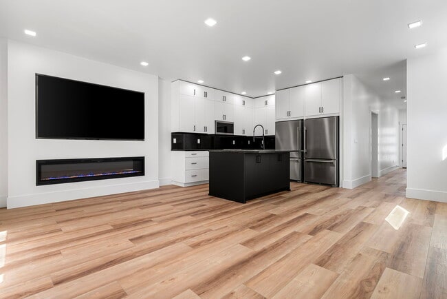 1592 Walnut Alley Unit 1