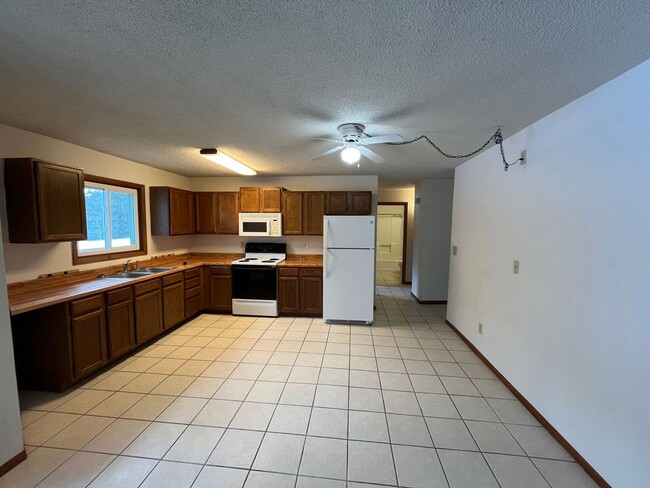 Building Photo - 149515-149515 Wineberry Ln Unit #149517 Rental