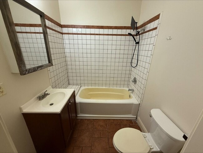 Photo - fna3705 Unit 3707 Delachaise St