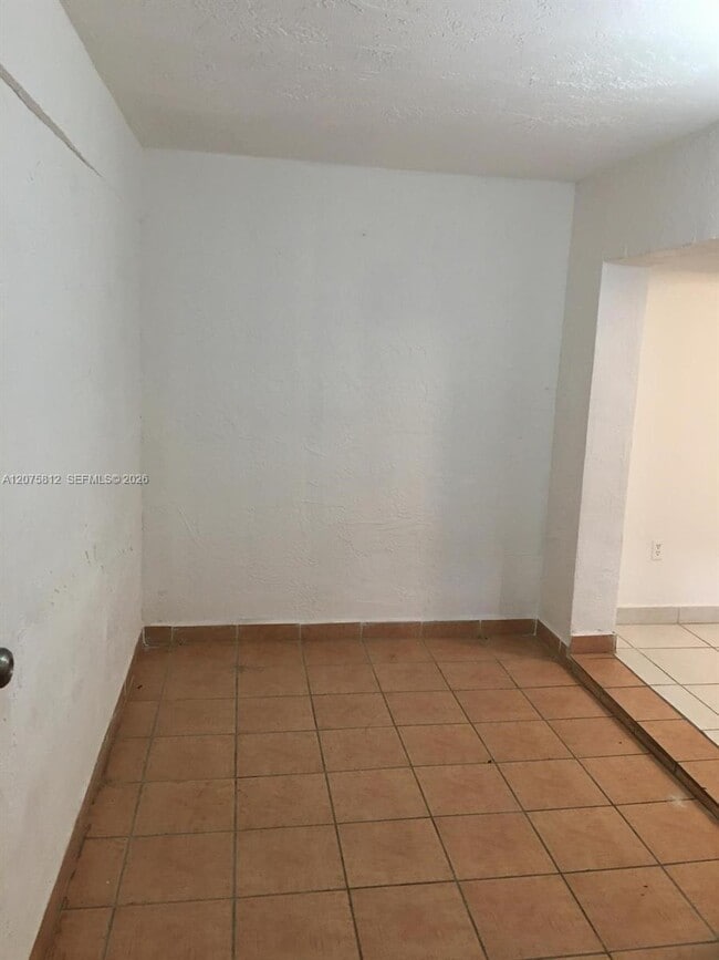 Photo - 669 W 80th St