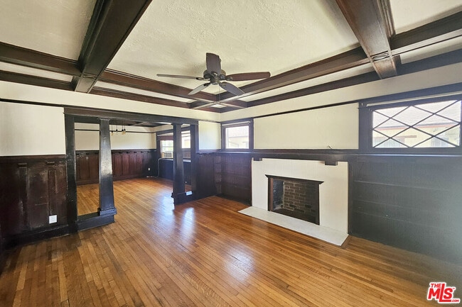 Photo - 648 Heliotrope Dr