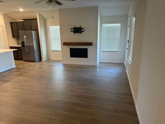 Photo - 105 Condor Pass