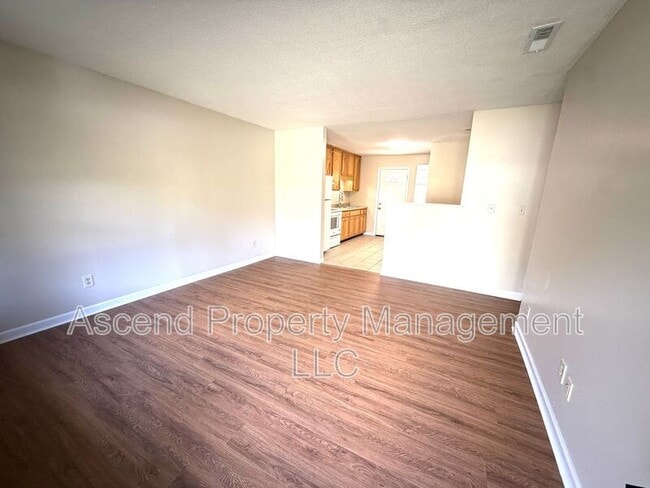 Photo - 5052 Eller Rd Unit B