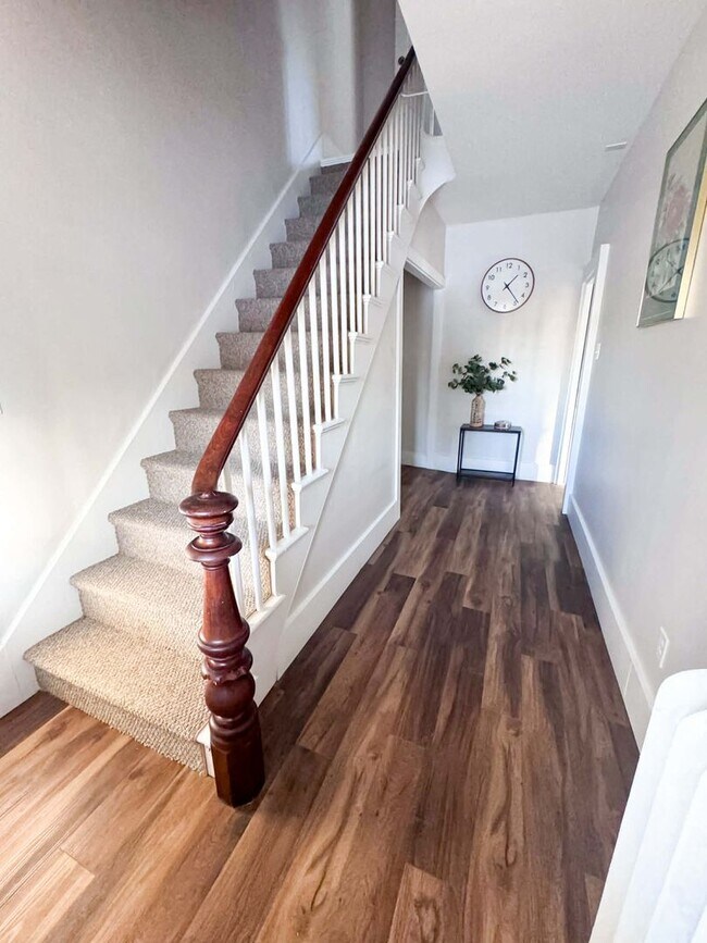 Photo - 39 Allen St Unit Second Floor